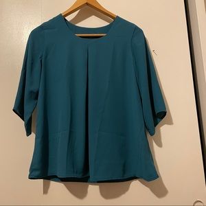 Ari South Teal Top